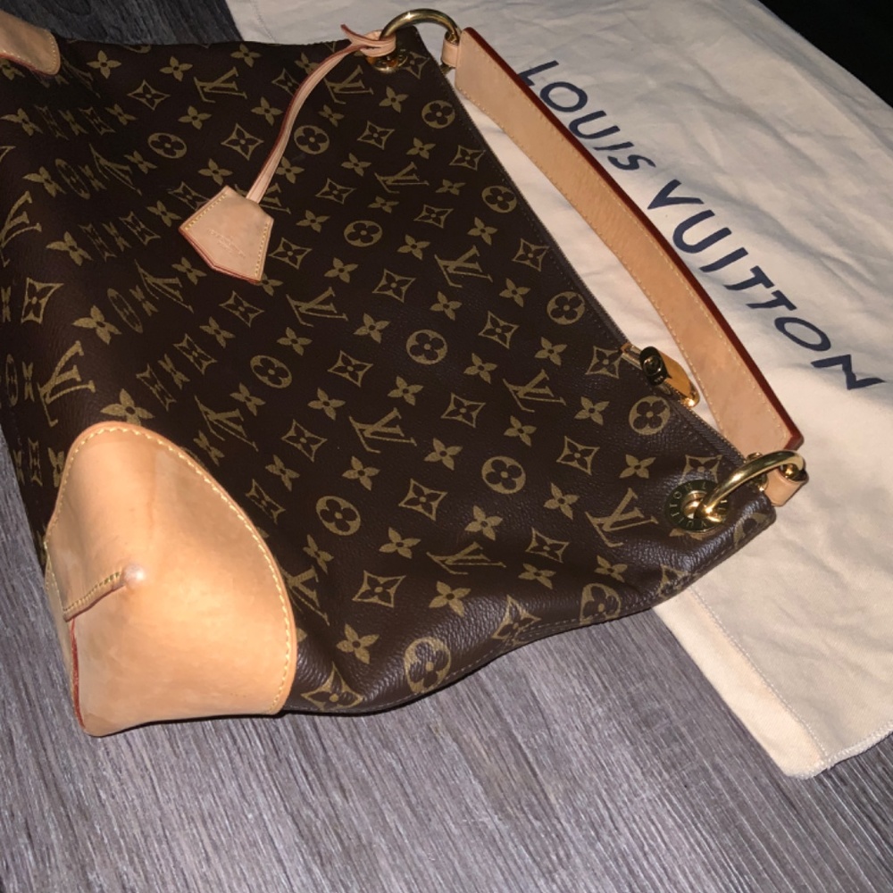 Louis Vuitton Bag - Picture 2 of 3